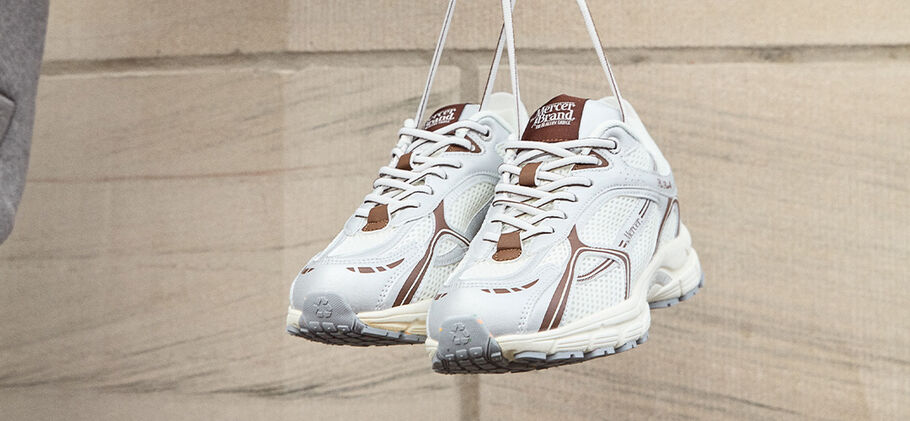 5 sneakertrends voor dames 2025