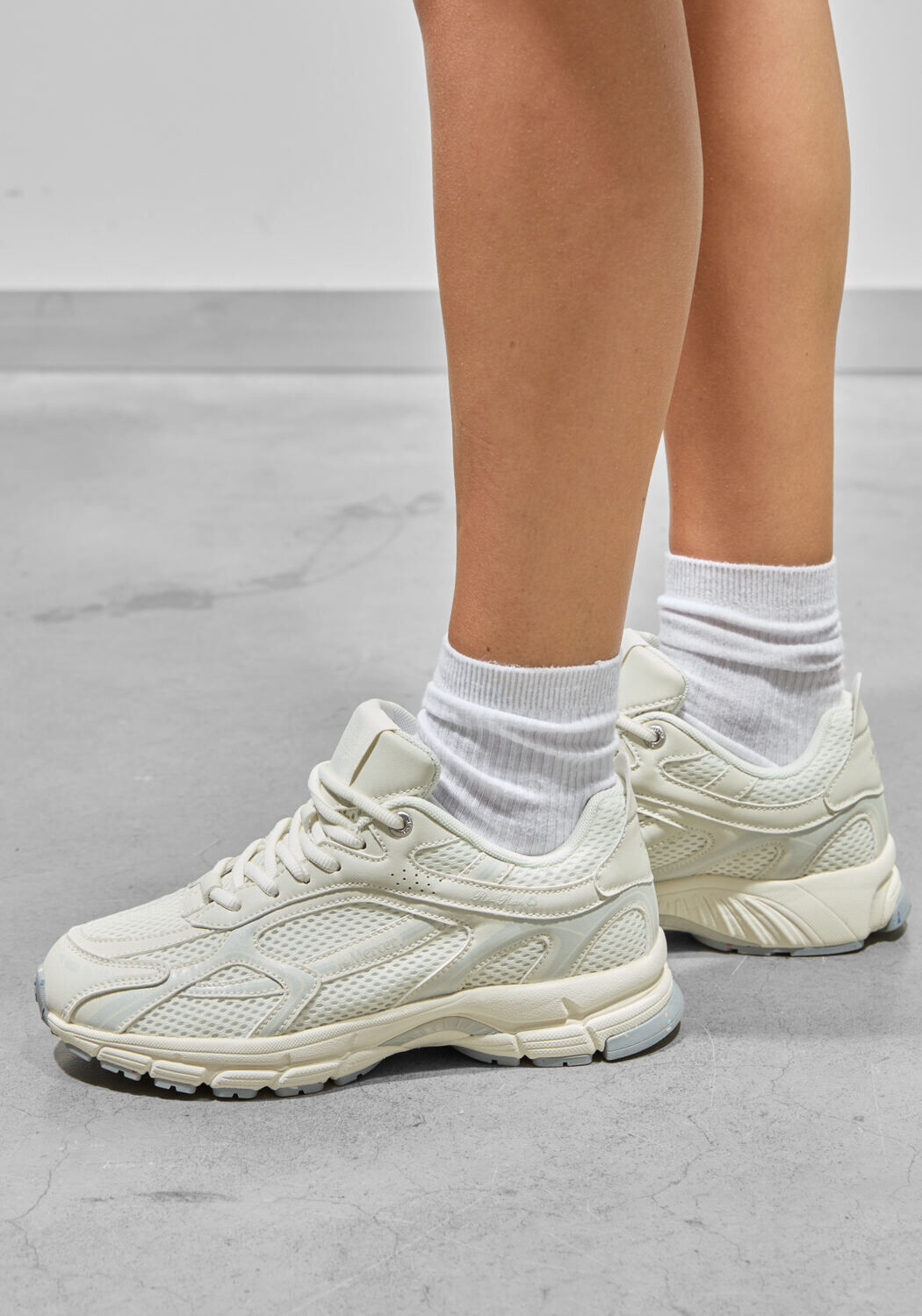 Witte MERCER AMSTERDAM Lage sneakers THE RE-RUN SPEED - medium