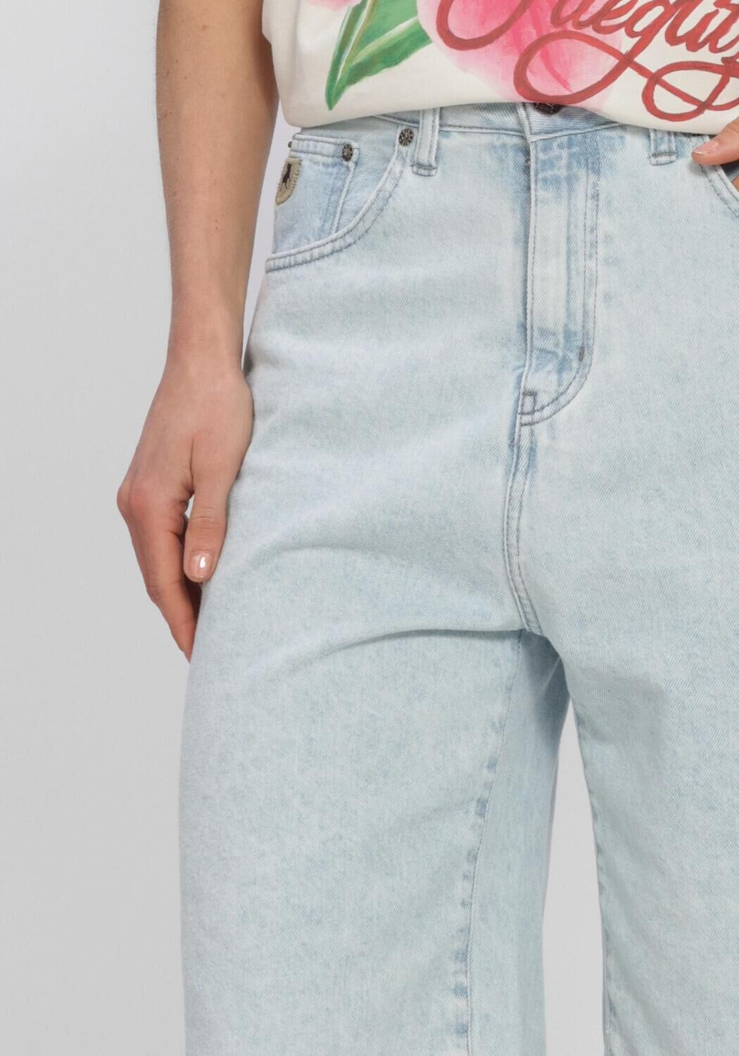 Lichtblauwe LOIS JEANS Jorts CAMILLE SHORT - large