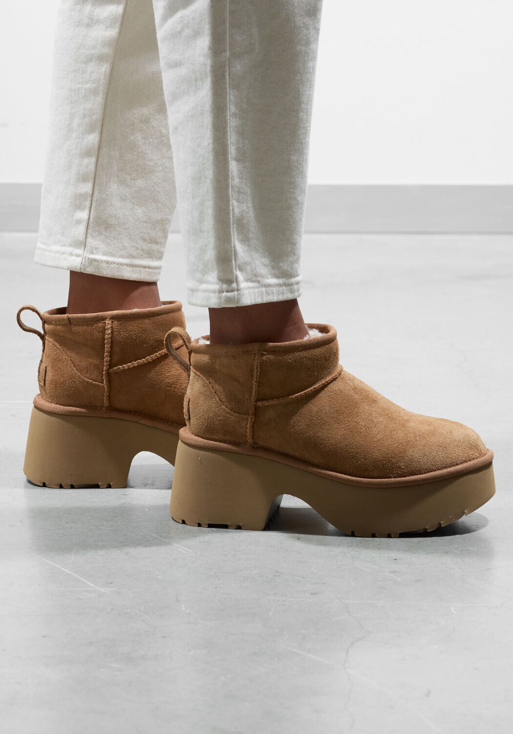 Cognac UGG Vachtlaarzen CLASSIC ULTRA MINI NEW HEIGHTS - large