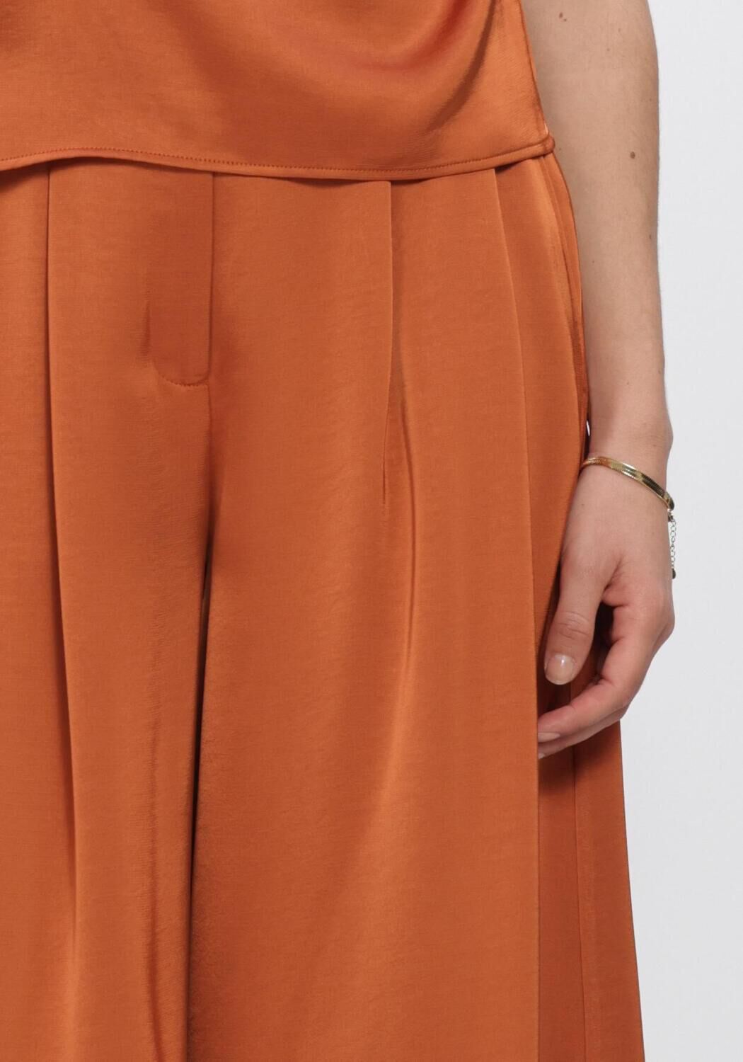 Oranje DANTE6 Broeken DANTE6-ONIQUE WIDE LEG SATIN PANTS - large