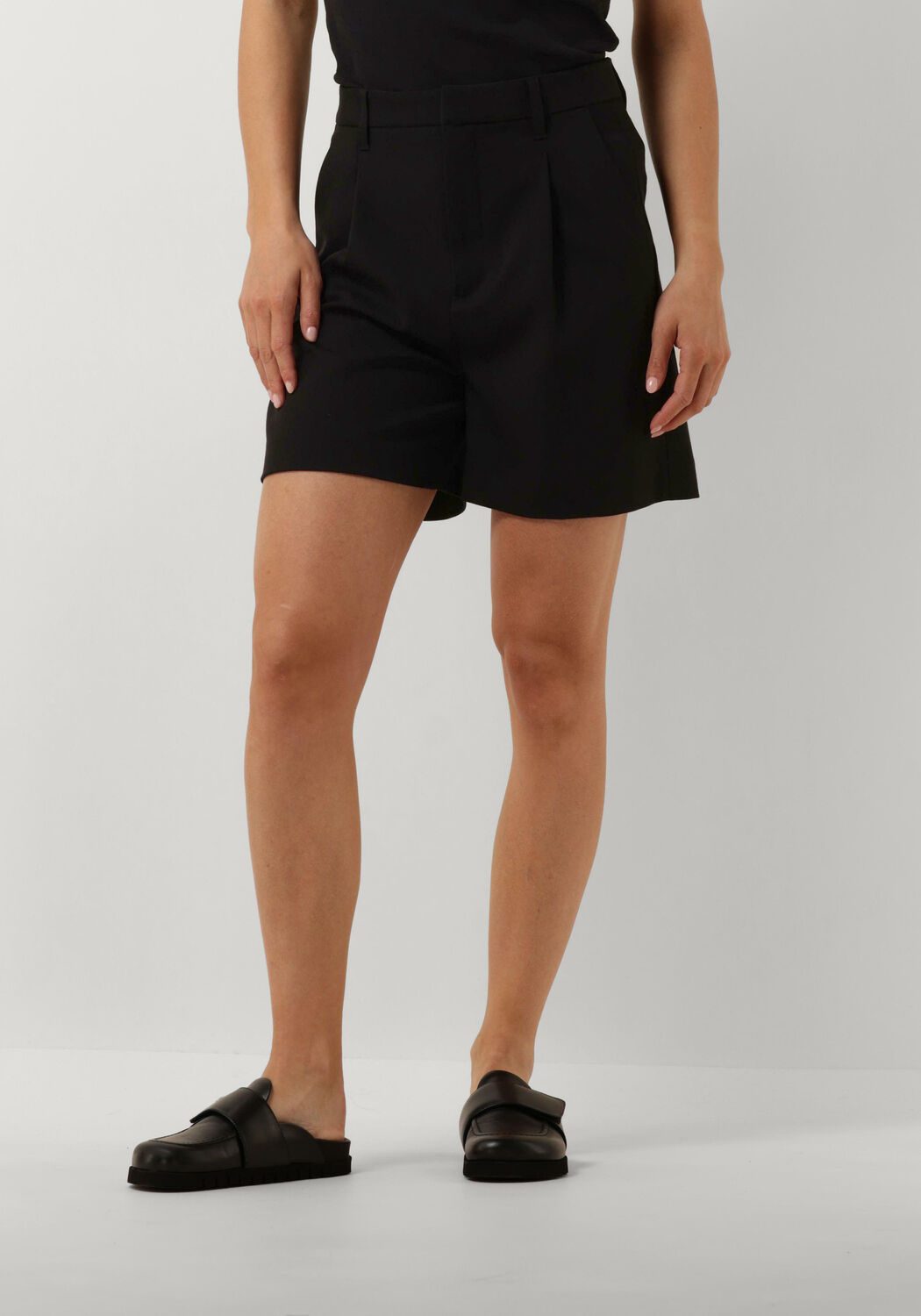 Copenhagen Muse Short Dames Cmtailoir-shorts, Maat: L, Kleur: Zwart