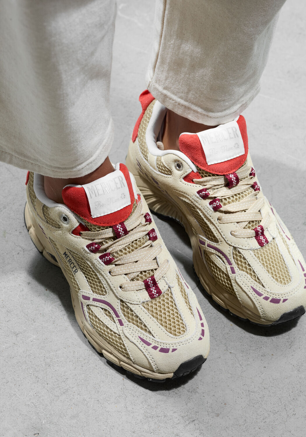 Bruine MERCER AMSTERDAM Lage sneakers RE-RUN COLOR - large