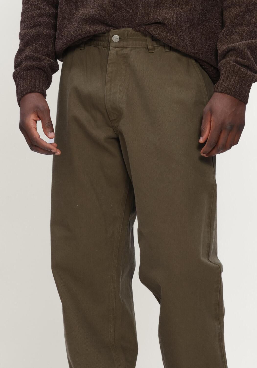 Groene FOR&Eacute;T Chino CLAY TWILL PANTS - large