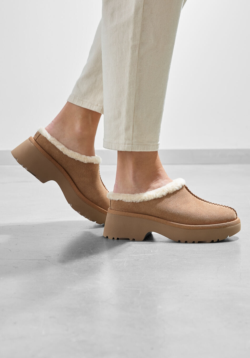 Cognac UGG Instappers NEW HEIGHTS COZY CLOG - medium