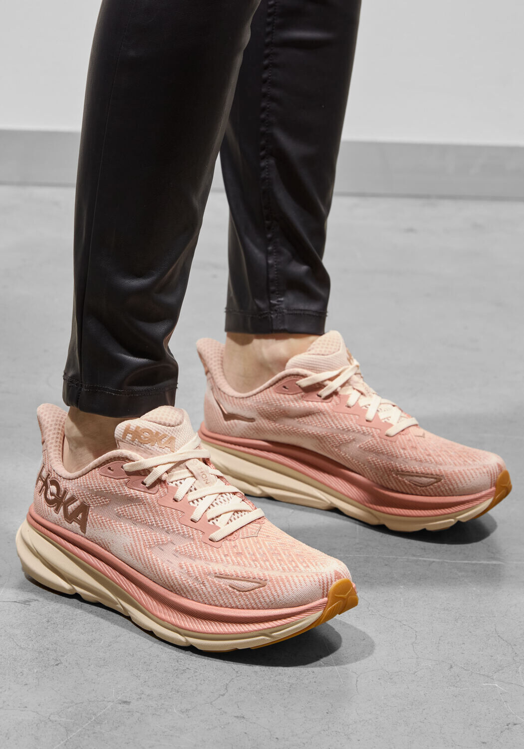 Roze HOKA Lage sneakers CLIFTON 9 - medium