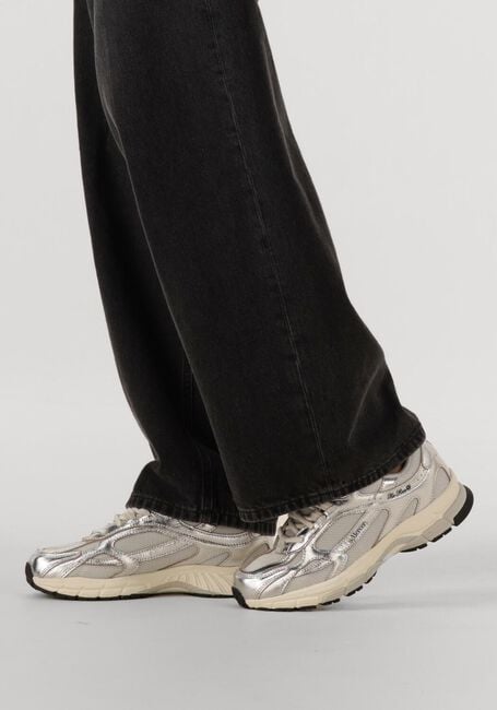 MERCER AMSTERDAM THE RE-RUN PINEAPPLE 2.0 MERCER AMSTERDAM THE RE-RUN PINEAPPLE 2.0 - large