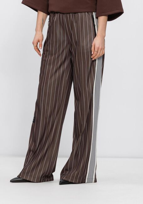 Bruine HAUTE L'AMITI&Eacute; Broeken BAGGY PIN STRIPE TRACK TALL PANTS - large