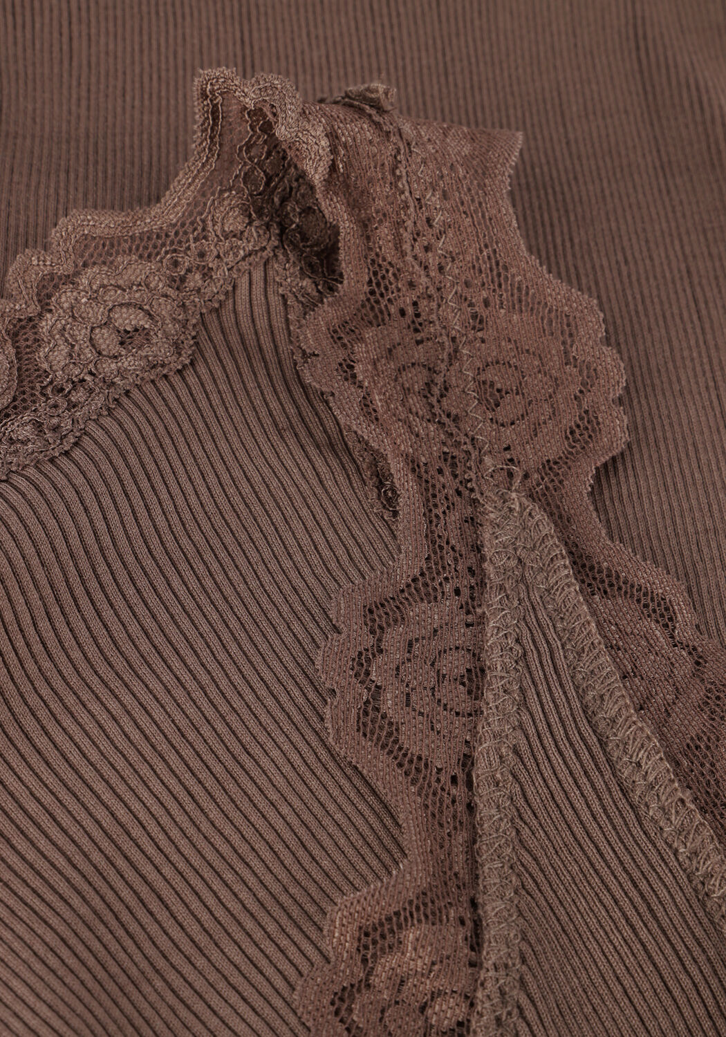 Bruine ROSEMUNDE Top SILK TOP W/ LACE - large