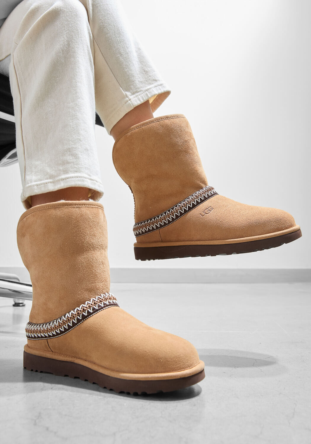 Cognac UGG Vachtlaarzen CLASSIC SHORT CRESCENT - large