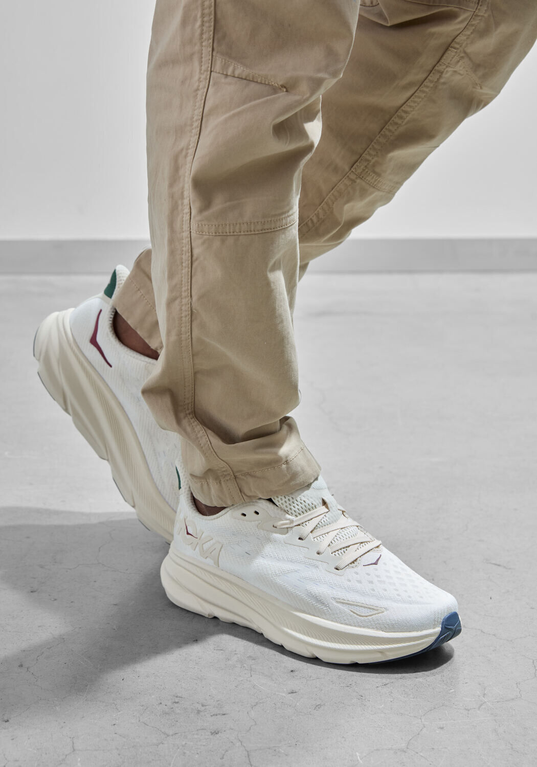 Witte HOKA Lage sneakers CLIFTON 9 - medium