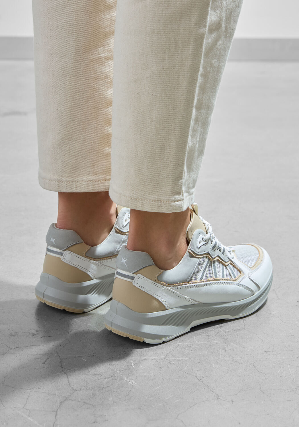 Witte XSENSIBLE Lage sneakers 34000.5 - large