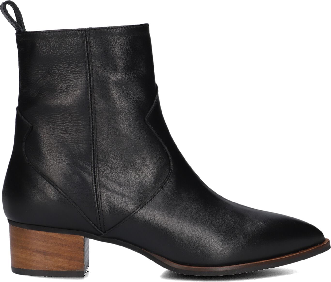 Lina Locchi Enkellaarsjes
Dames 3231, Maat: 37, Materiaal: Leer, Kleur: Zwart