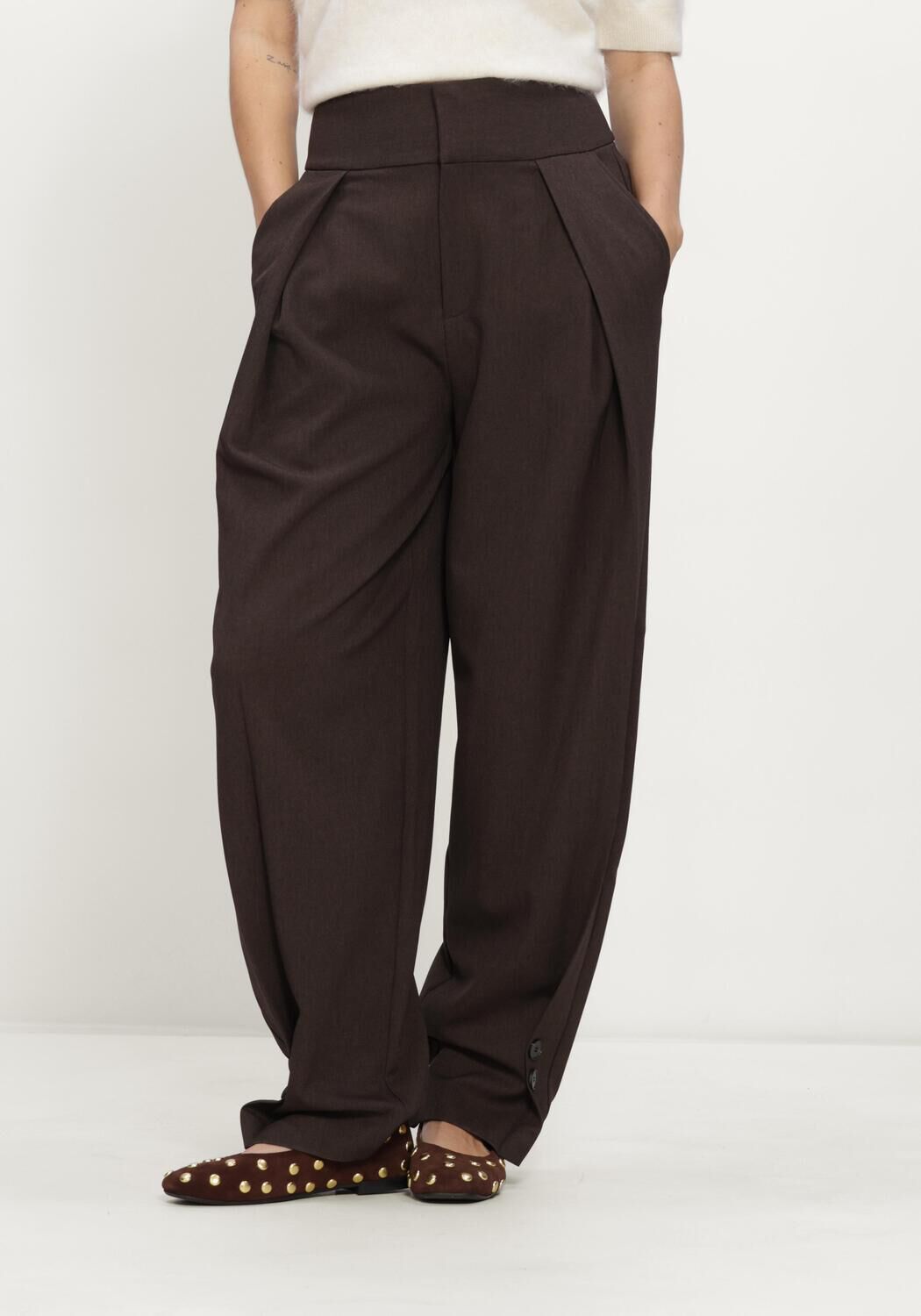 Bruine HAUTE L'AMITI&Eacute; Broeken ZEPPE PLEAT TALL PANT - large