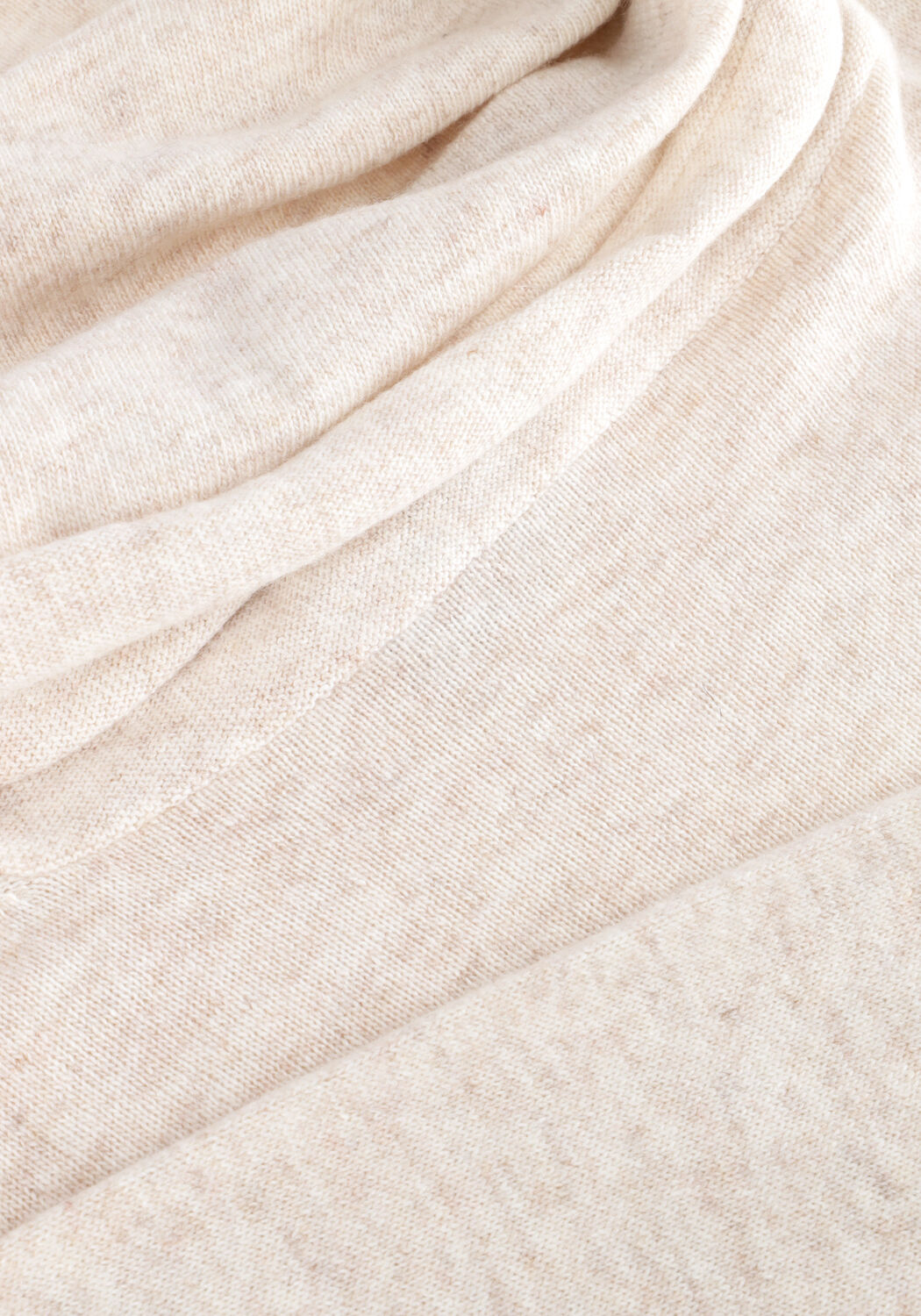 Beige RESORT FINEST Coltrui LARGE TURTLE NECK - large