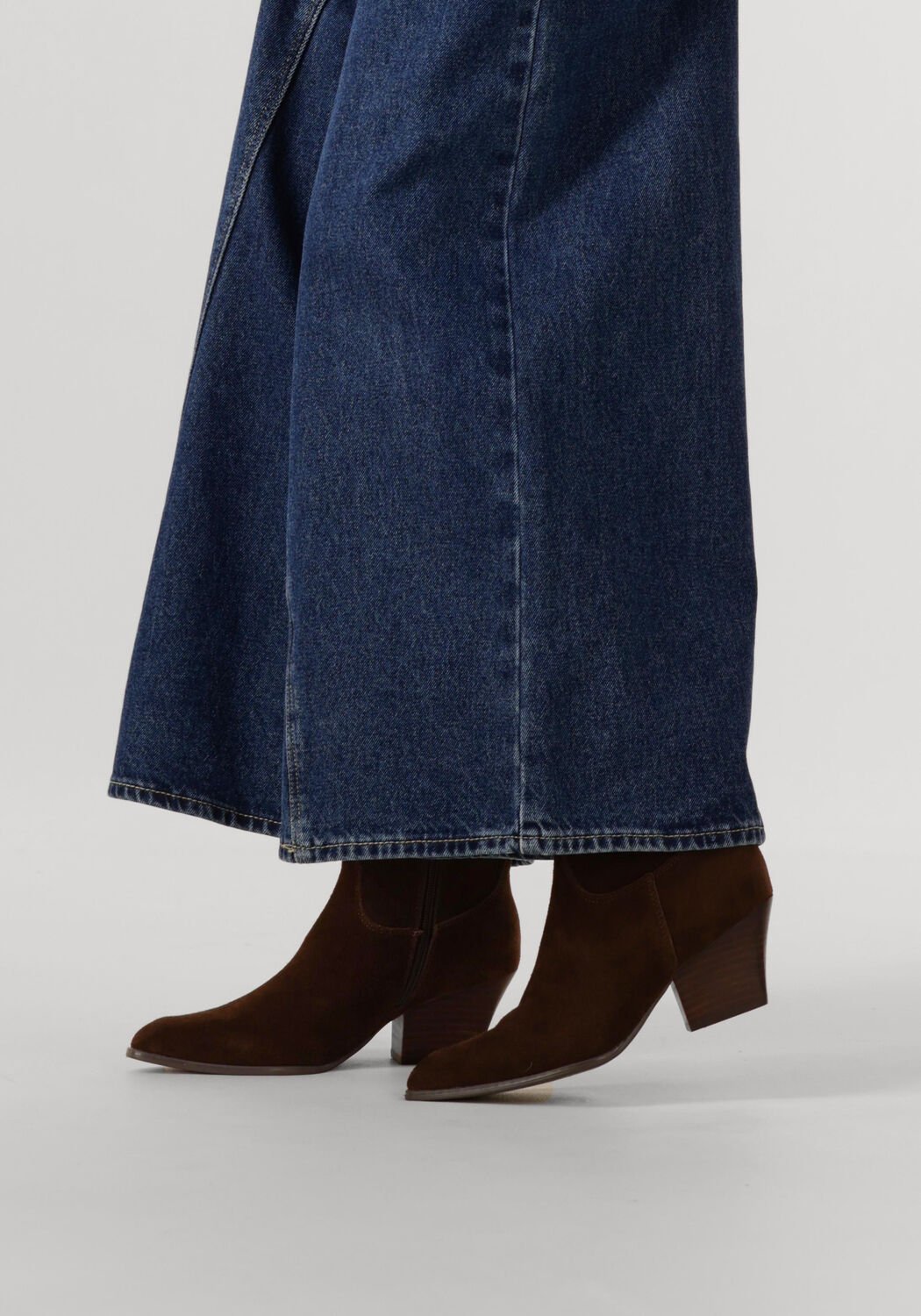 Bruine NOTRE-V Enkellaarsjes SHN80672 - large