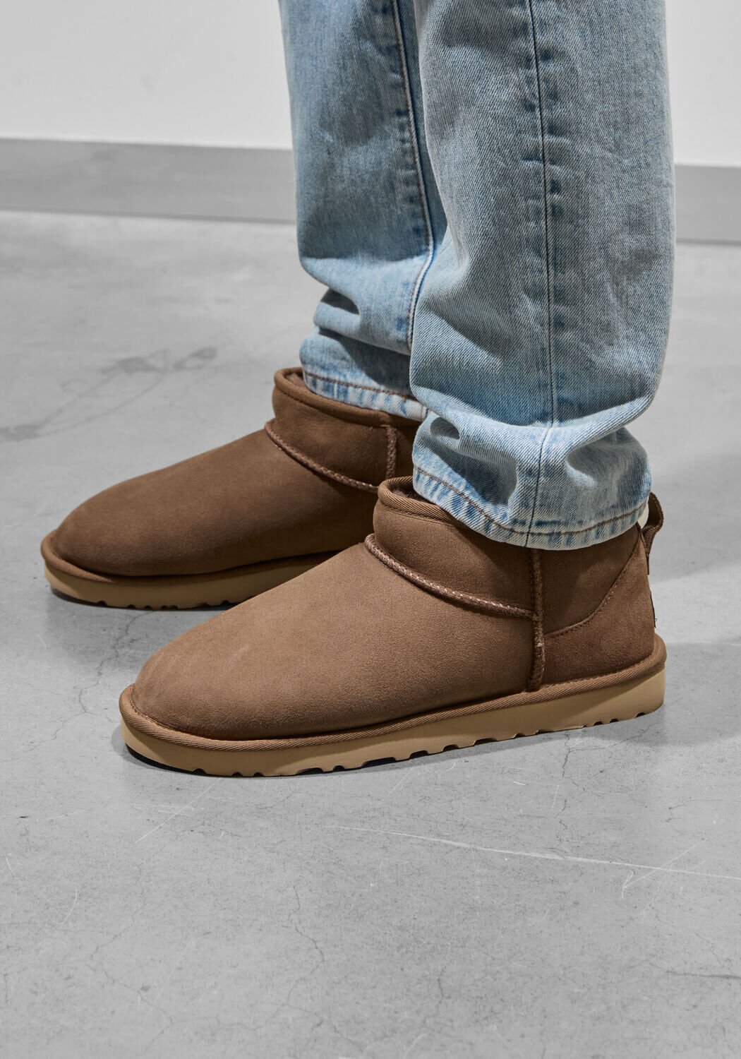 Bruine UGG Vachtlaarzen CLASSIC ULTRA MINI - medium