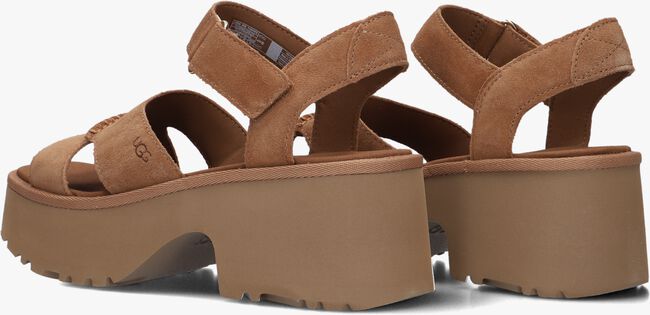 Cognac UGG Sandalen met hak W NEW HEIGHTS ANKLE STRAP Cognac UGG Sandalen met hak W NEW HEIGHTS ANKLE STRAP - large
