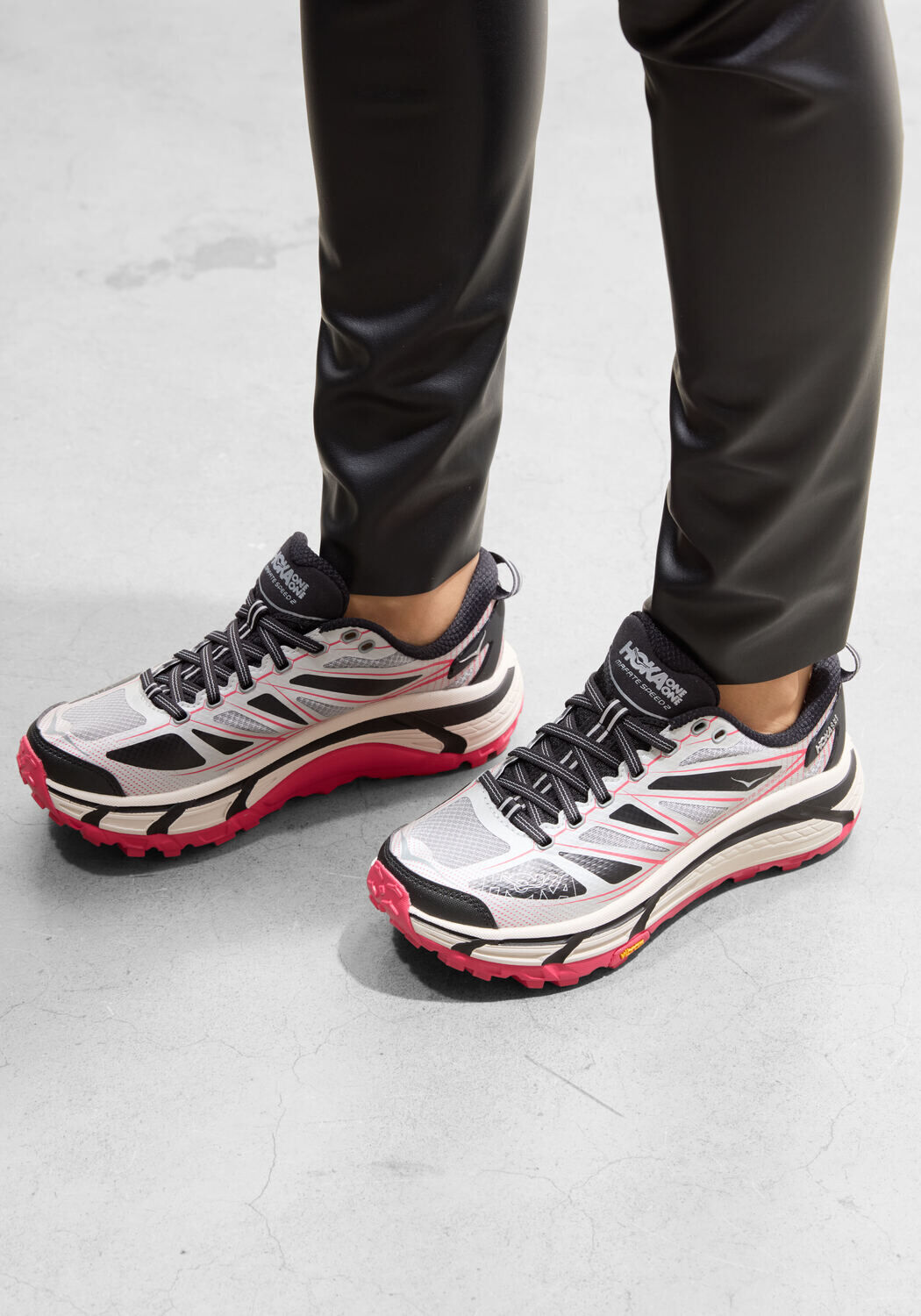 Grijze HOKA Lage sneakers MAFATE SPEED 2 - medium