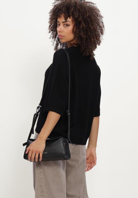 Zwarte ABSOLUT CASHMERE T-shirt LEANA - large