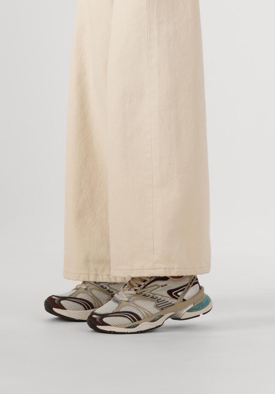 Grijze ETONIC Lage sneakers KENDARI JUPITER - large