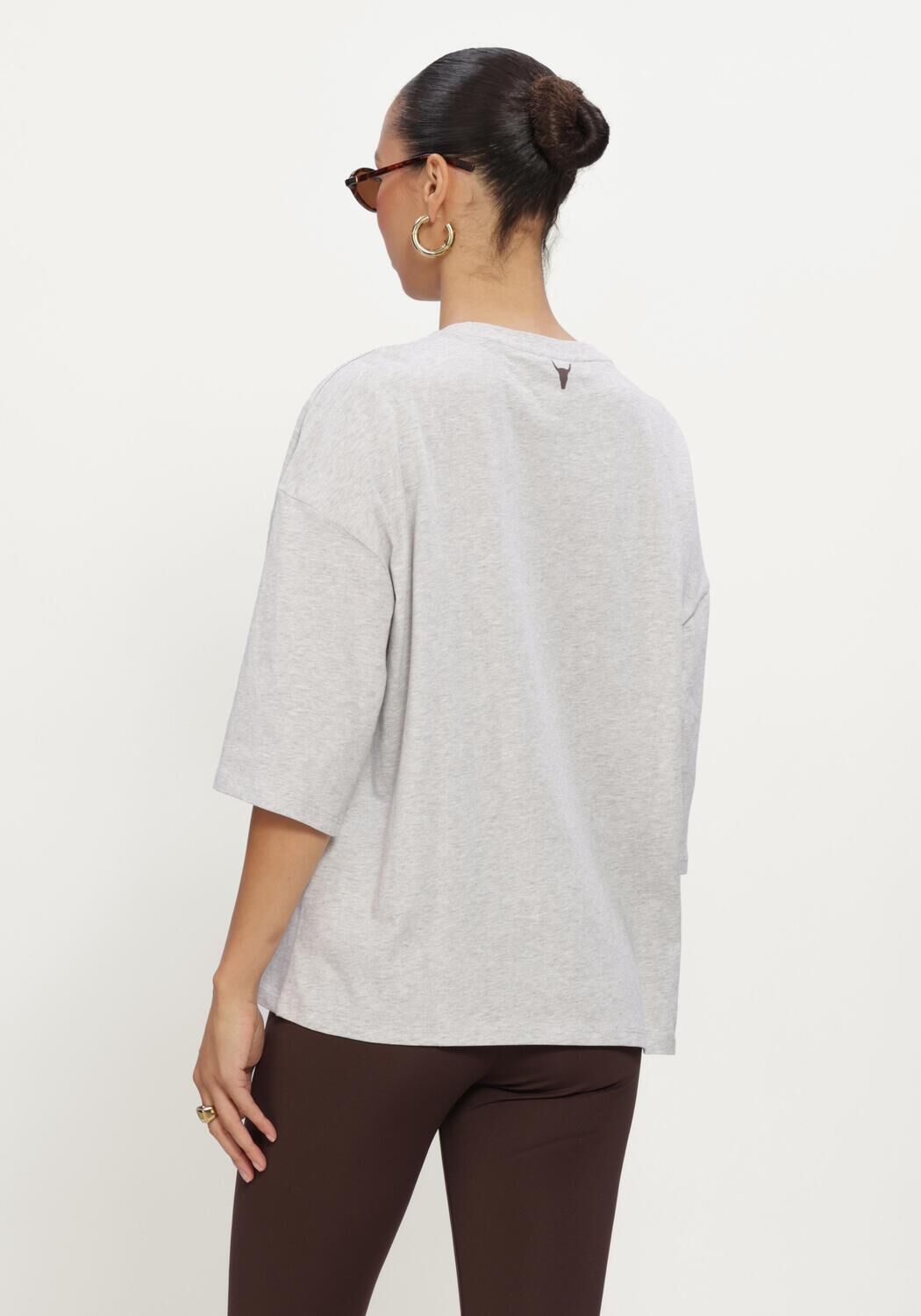 Grijze ALIX THE LABEL Tops & T-shirts LADIES KNITTED THE LABEL OVERSIZED T-SHIRT - large