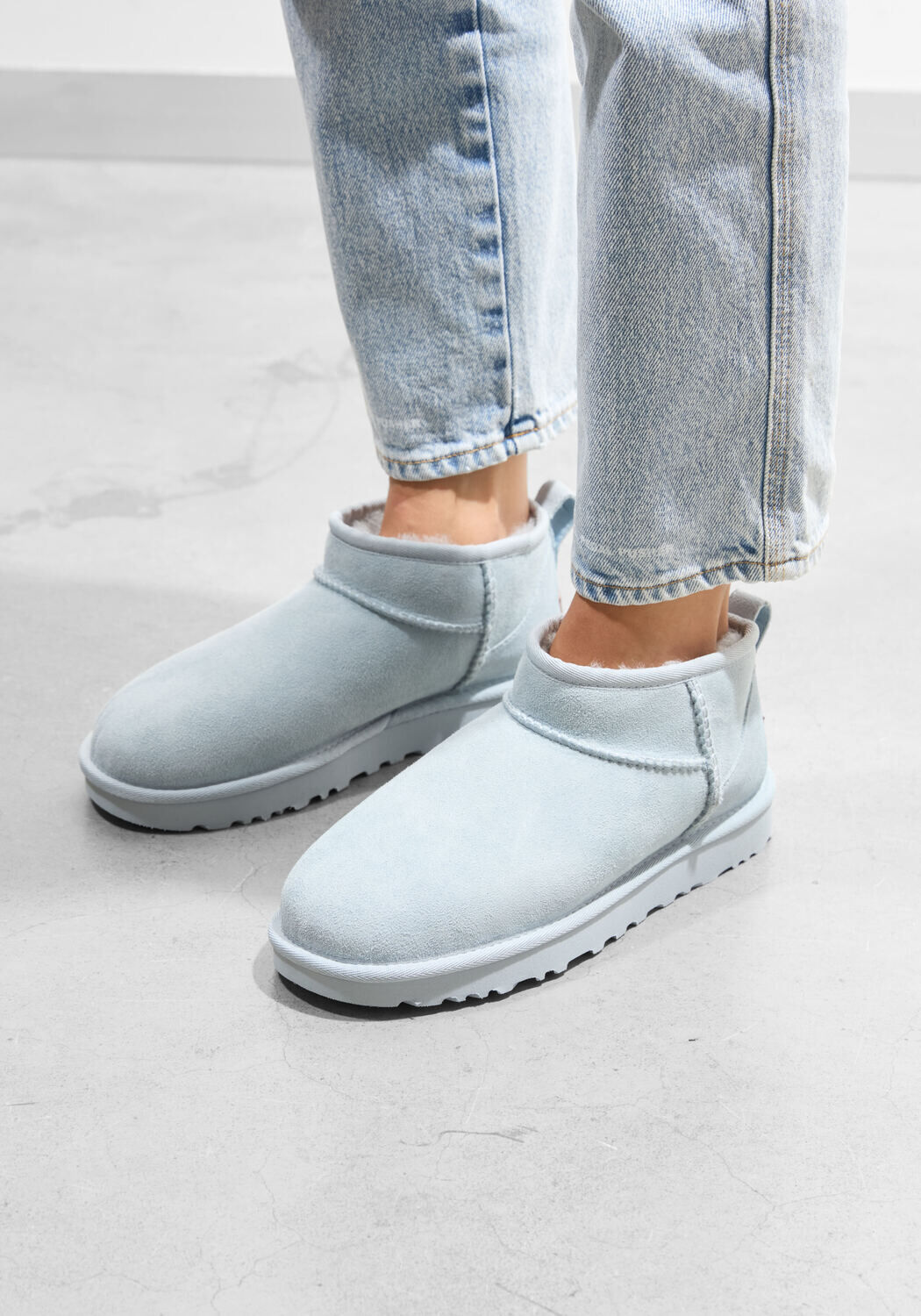 Blauwe UGG Vachtlaarzen W CLASSIC ULTRA MINI - large