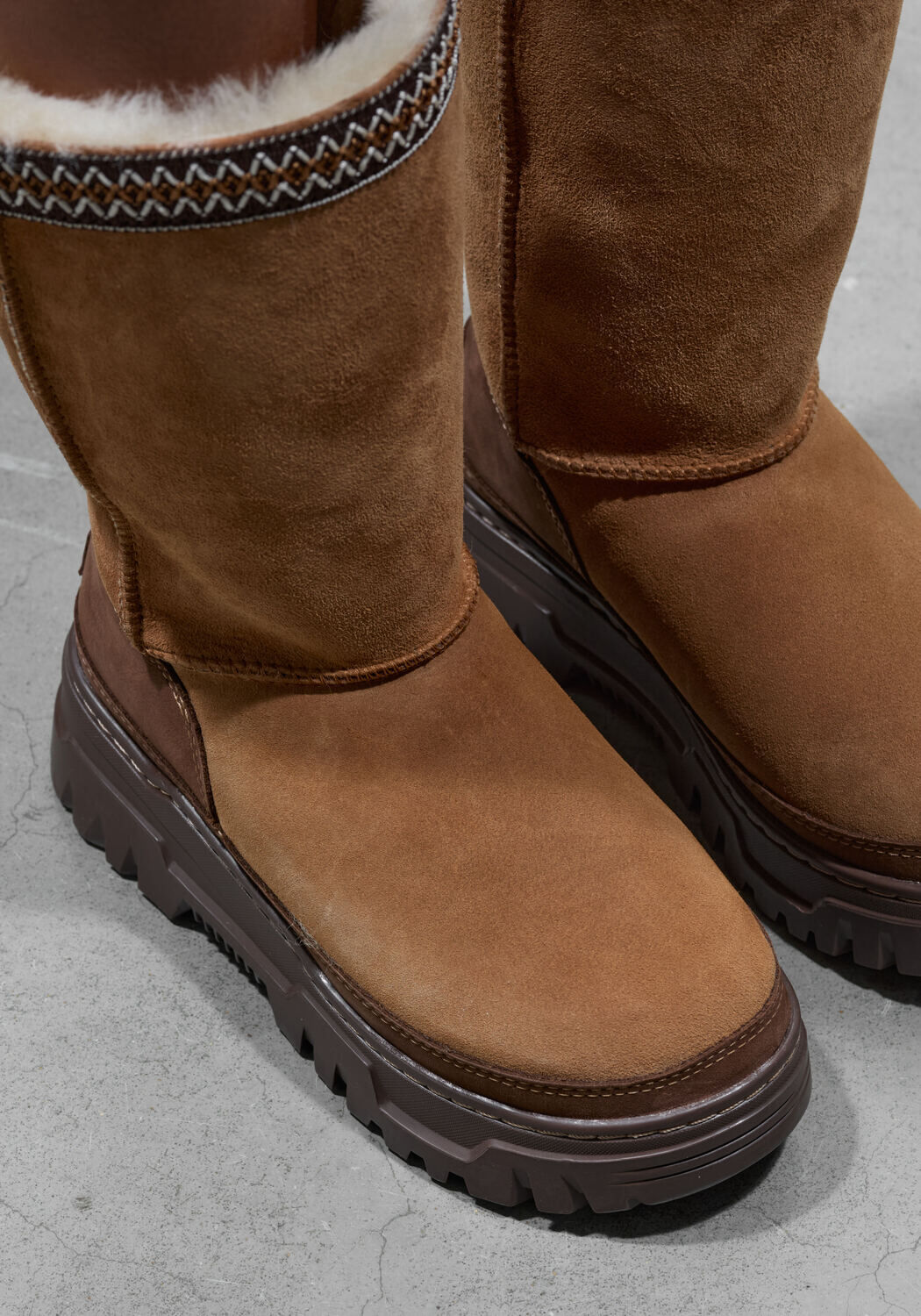 Cognac UGG Snowboots CLASSIC TALL TRAILGAZER - large