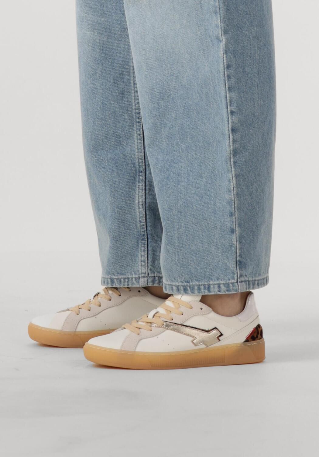 Witte GIO+ Lage sneakers BLUE - large