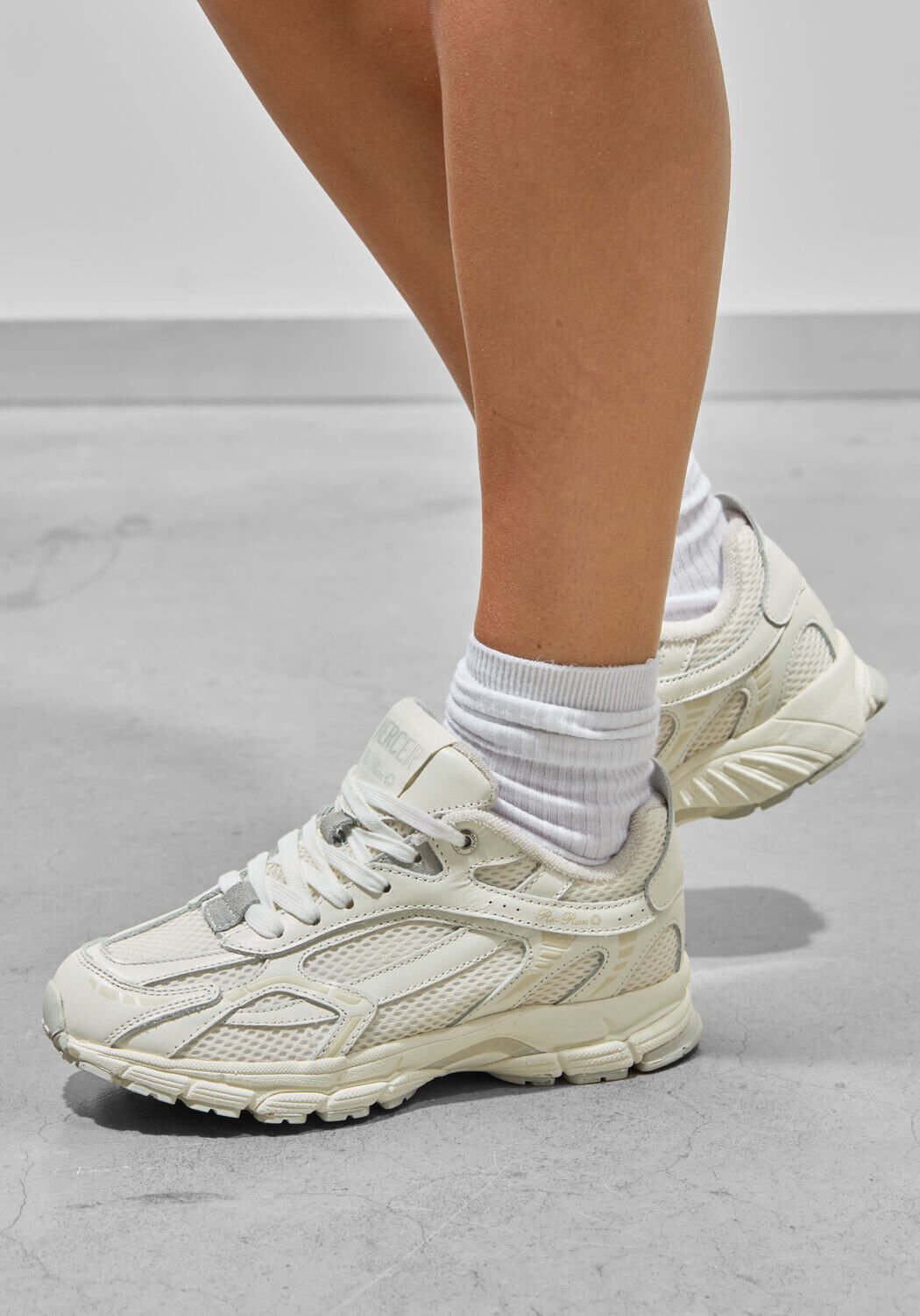 Witte MERCER AMSTERDAM Lage sneakers THE RE-RUN VINTAGE PREMIUM - medium