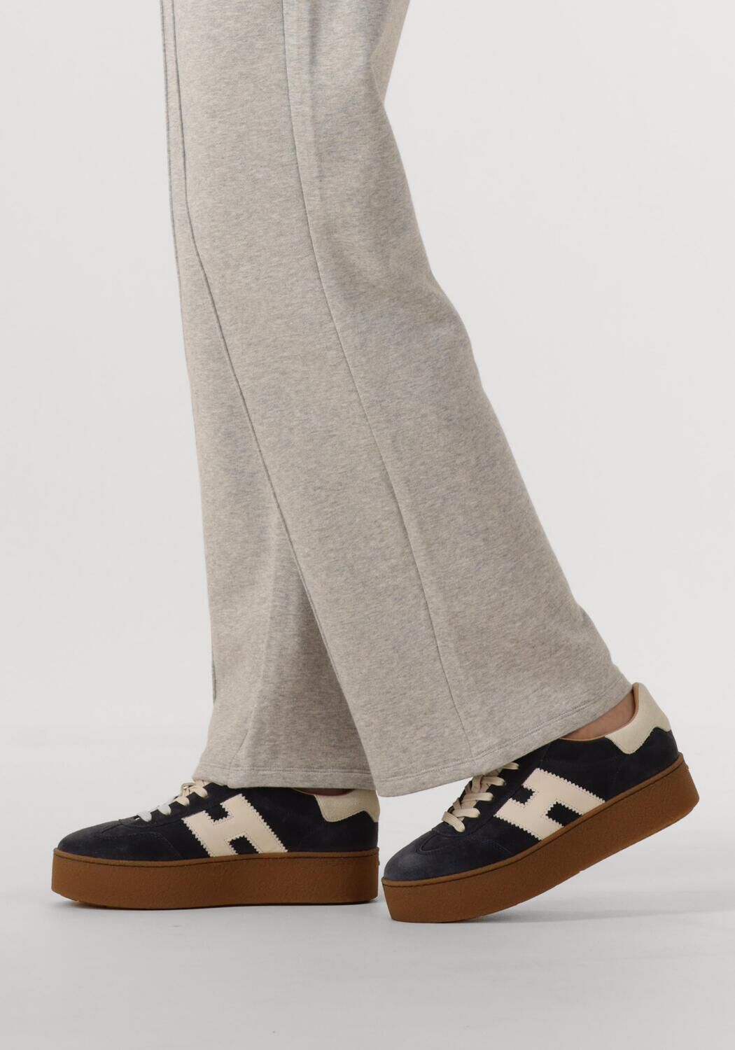 Blauwe HOGAN Lage sneakers H681 ALLACCIATO H - large