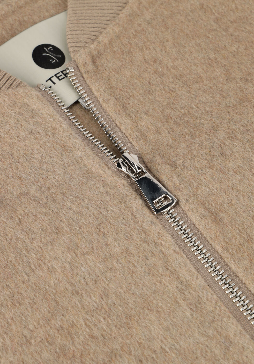 Beige ALTER EGO Jack MICK - large