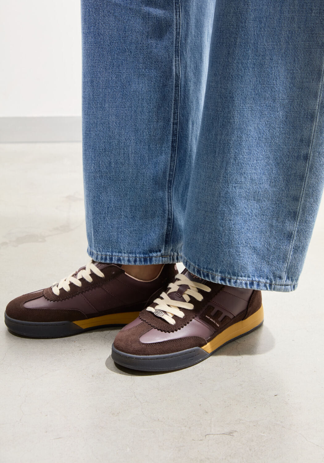 Bruine EAST PACIFIC TRADE Lage sneakers DIEGO-W - medium