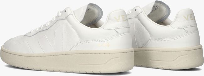 Witte VEJA Sneakers V-90 - large