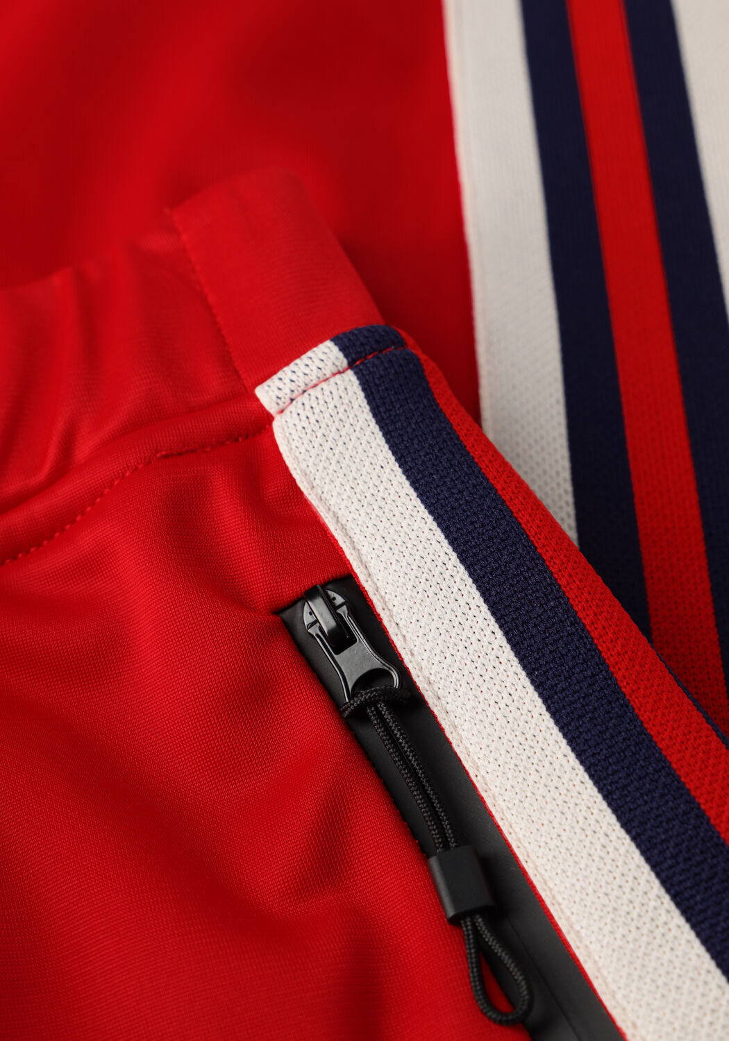 Rode HAUTE L'AMITI&Eacute; Broeken BAGGY RN TRACK TALL PANTS - large