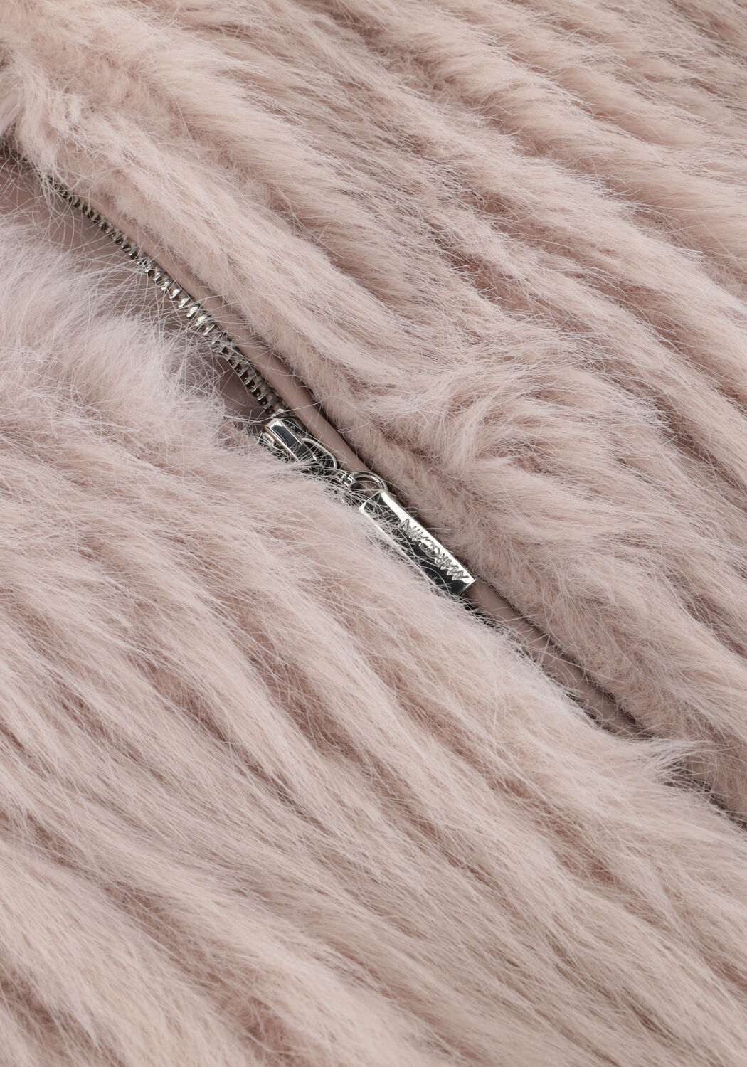 Lichtroze MARC CAIN COLLECTION Faux fur jas ZC 12.05 W43 - large