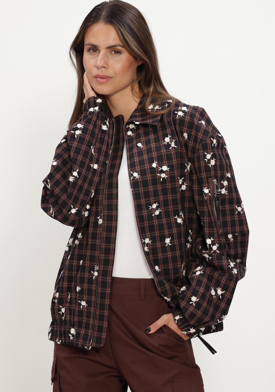 Bruine GANNI Jassen YARN DYED CHECK FLOWER BOMBER - large