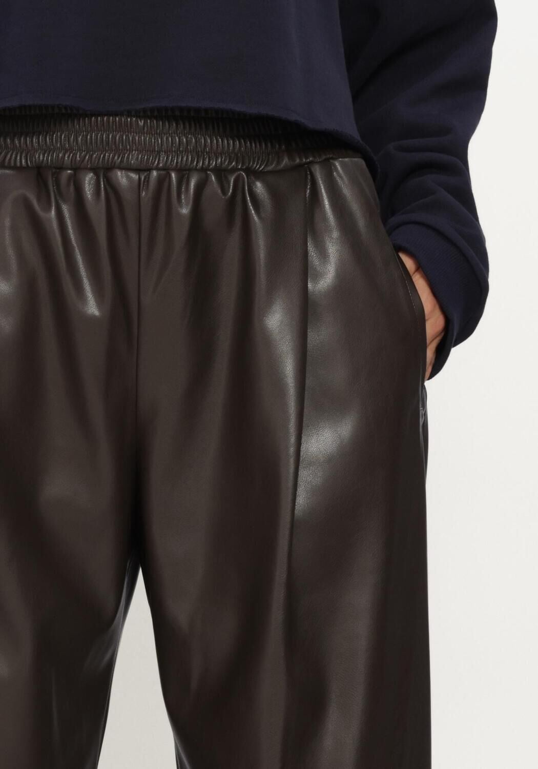 Bruine JOHNY Wijde broek AYO VEGAN LEATHER PANTS - large