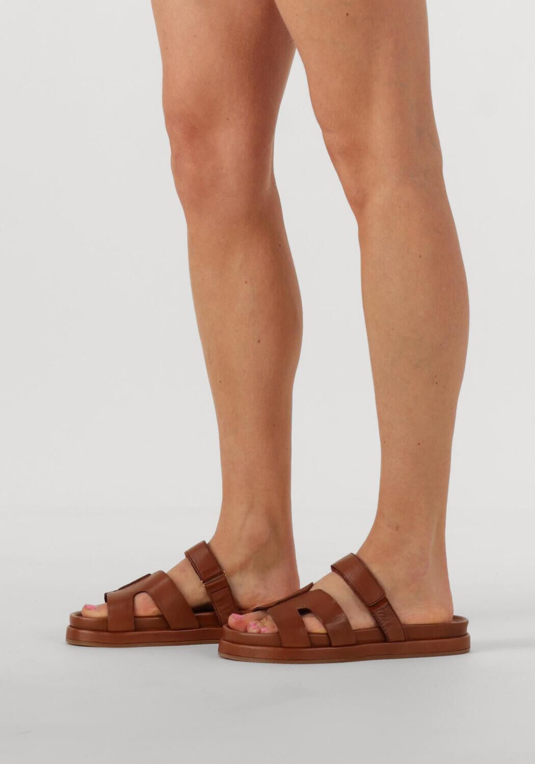 Cognac BLASZ Slippers MAGIC-43 - large