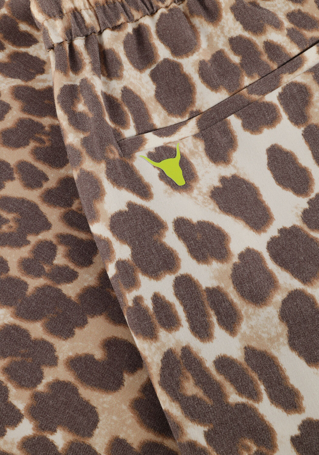 Bruine ALIX THE LABEL Joggingbroek LADIES WOVEN ANIMAL PANTS - large