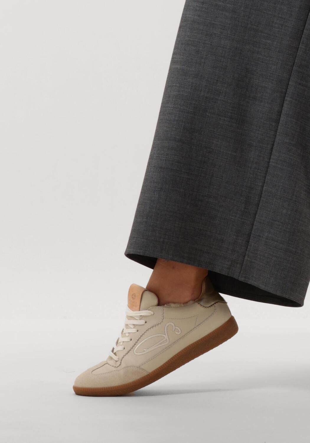 Witte FRED DE LA BRETONIERE Lage sneakers PEARL SIGN - large