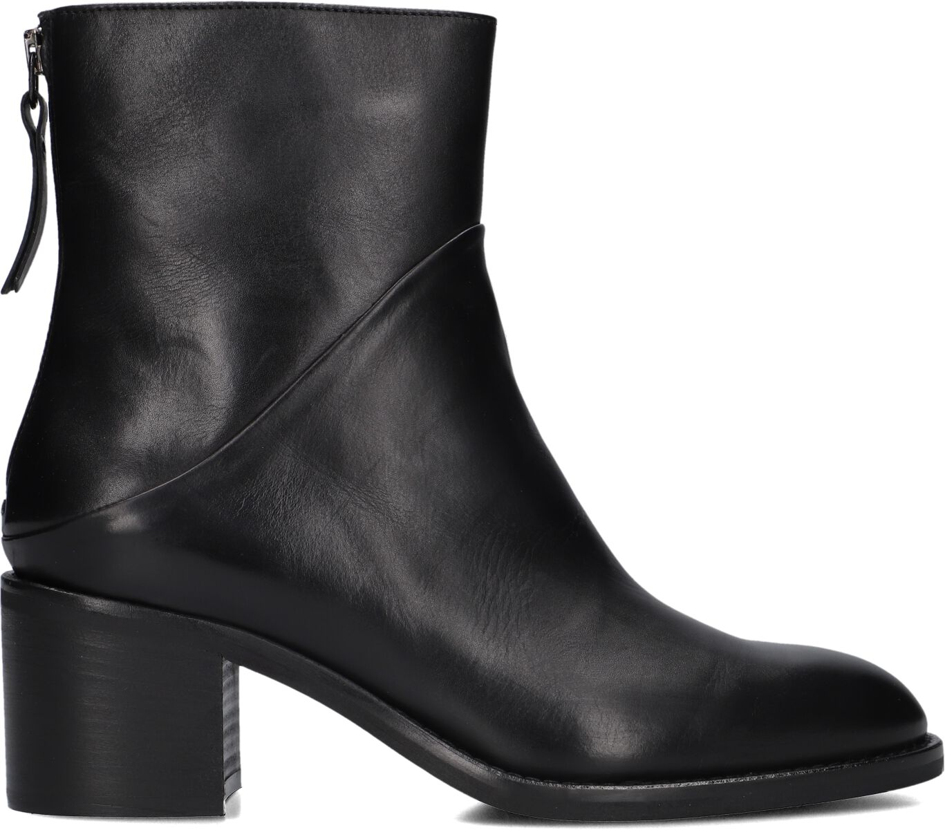 Blasz Enkellaarsjes
Dames 193, Maat: 41, Materiaal: Leer, Kleur: Zwart