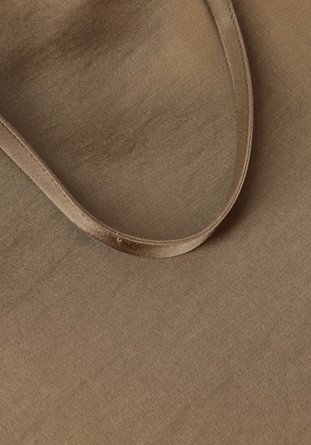 Bruine DANTE6 Top MANDELL CAMISOLE TOP - large