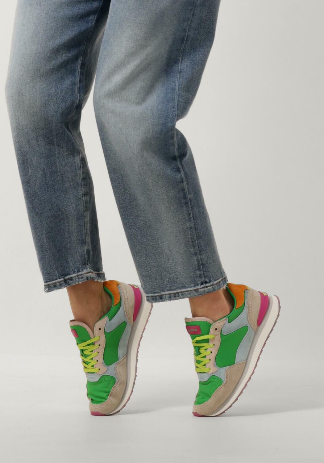 sneaker harry - zwart, donkergroene strepen – Watoto