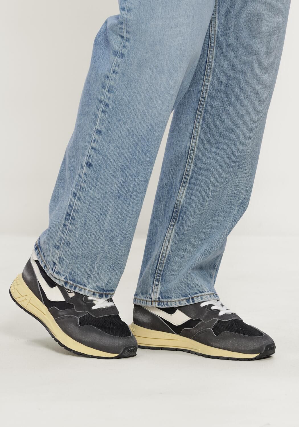Zwarte AUTRY Lage sneakers REELWIND LOW MAN - large