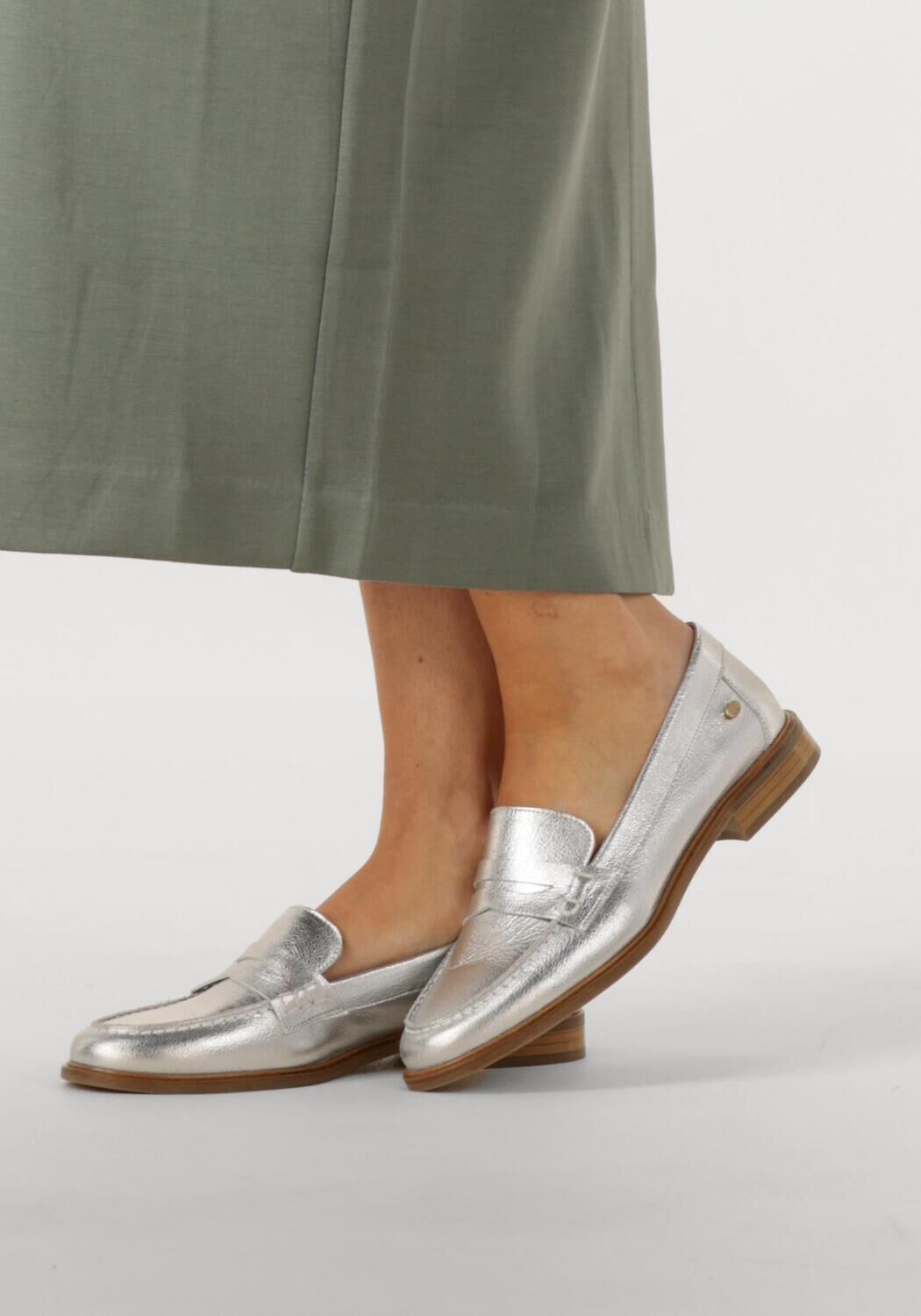 Zilveren FRED DE LA BRETONIERE Loafers BODIL LOAFER - large