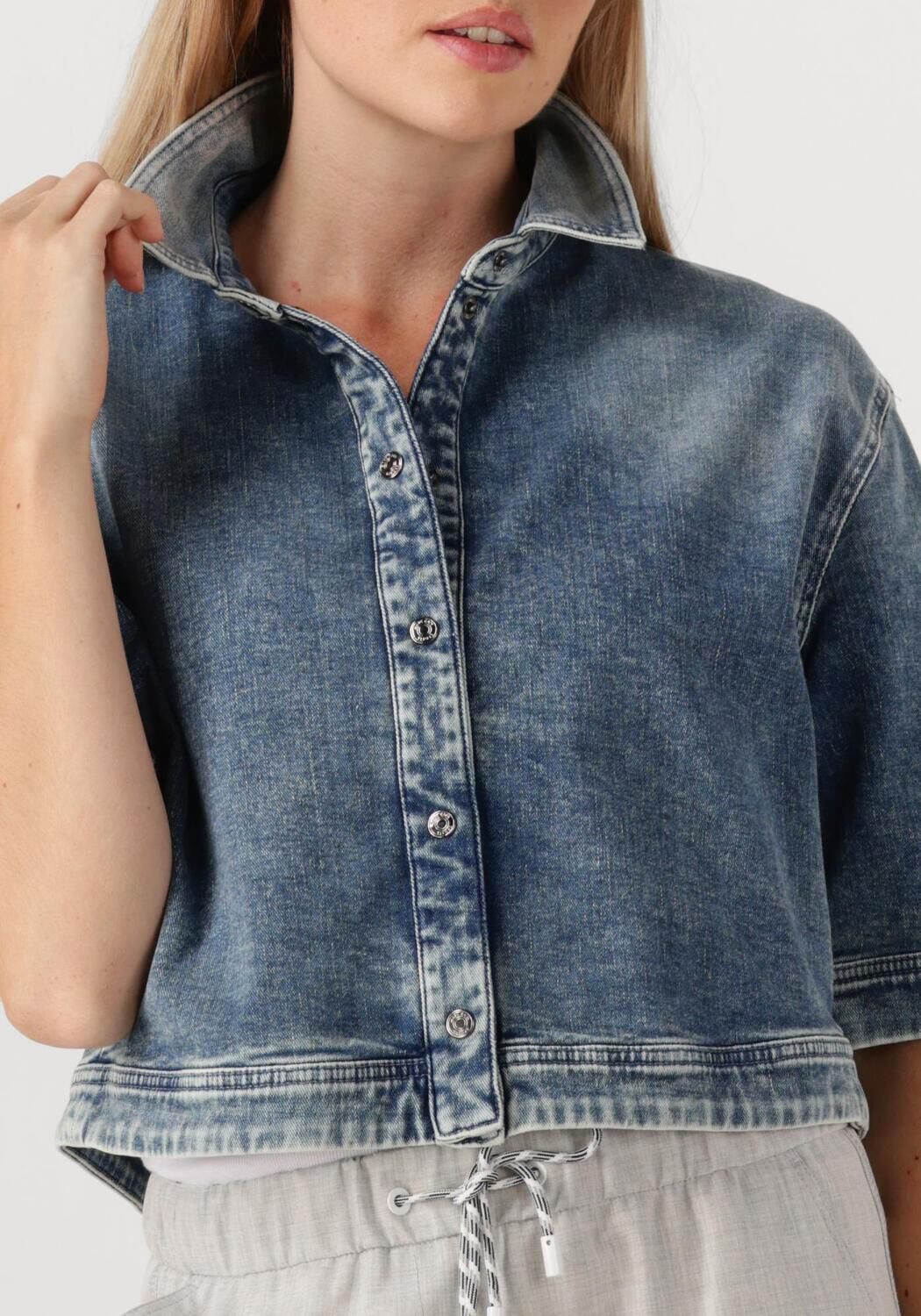 Blauwe MARC CAIN SPORTS Blouses ZS 51.12 D03 - large