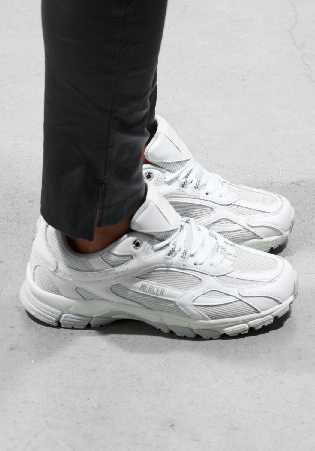 Witte MERCER AMSTERDAM Lage sneakers MET COMBI SNEAKER - medium