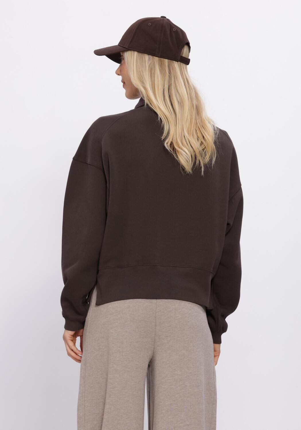 Bruine DEBLON SPORTS Sweater NELLE SWEATER - large