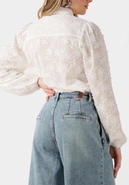 Witte AAIKO Blouses LIEN LONG SLEEVE CO 510 - large